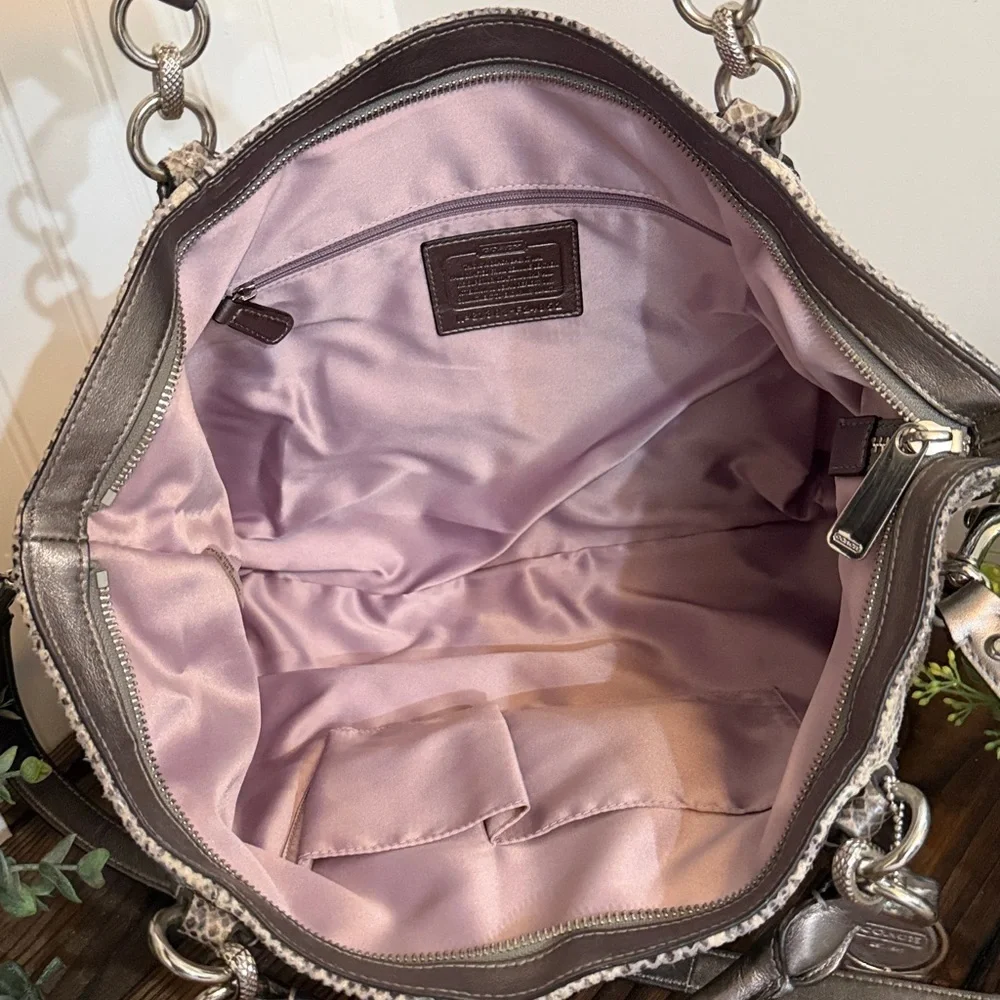 Coach style f24852